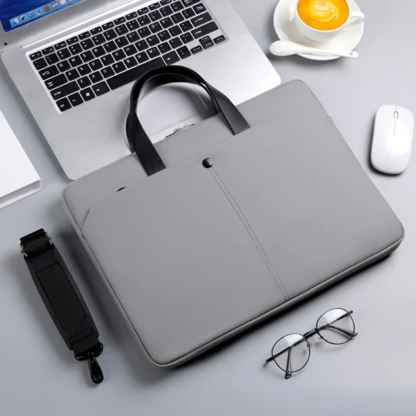 Slim Laptop Sleeve – Minimalist, Waterproof & Business-Ready
